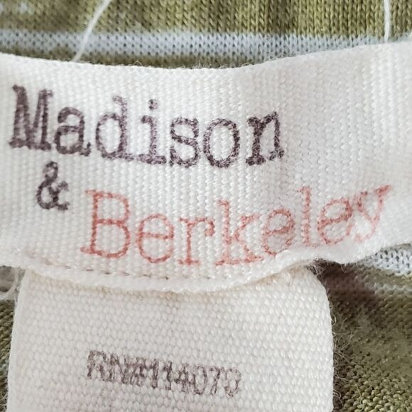 🔺️Madison & Berkeley Burnout Bedazzled Short Sleeve Tshirt Medium - Picture 7 of 9